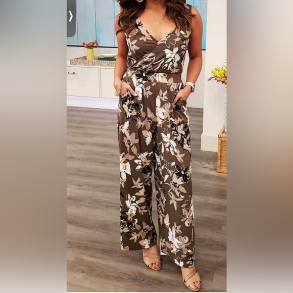 G by Giuliana Pants - By Giuliani Floral Jumpsuit in Olive and Pink with pockets faux wrap size L